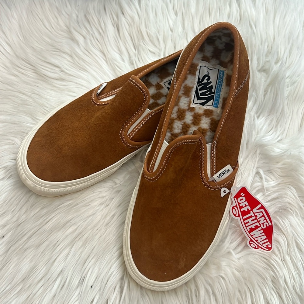 Vans Ultra Crush Slip Ons (Men’s 7.5 = Women’s 9)